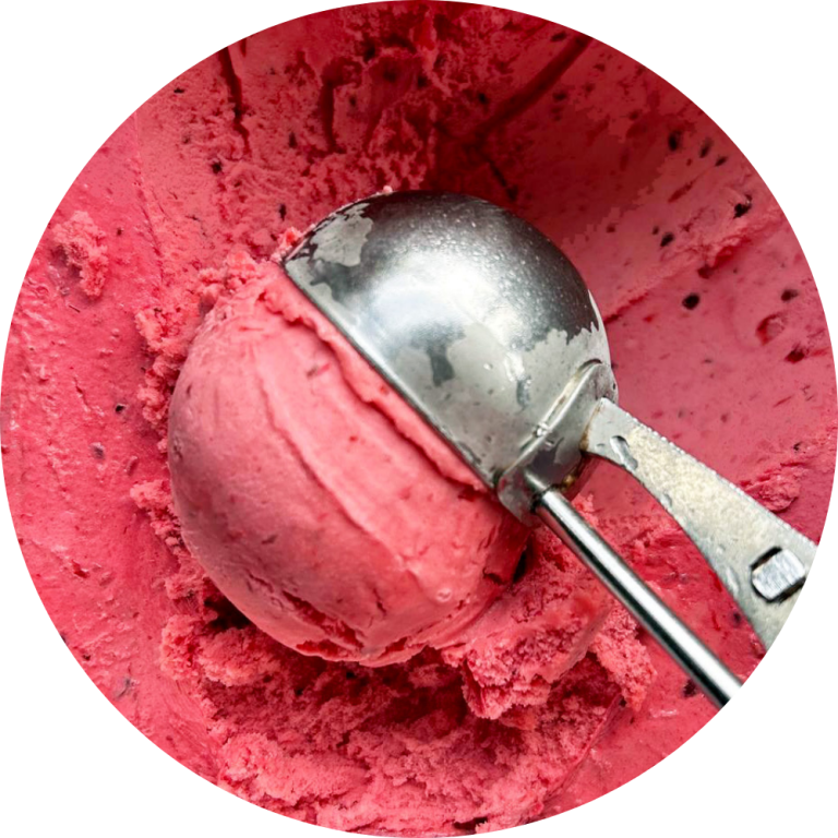 Helado de sorbete de frambuesa y mora